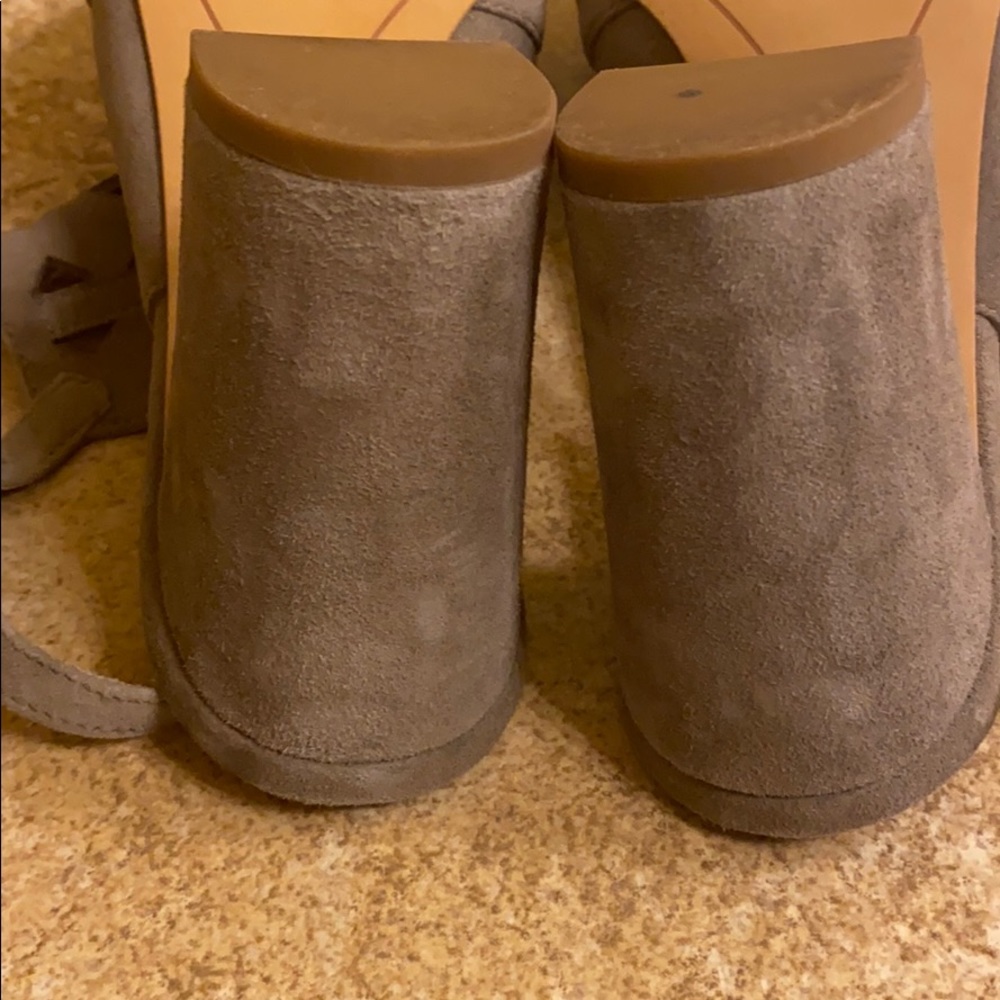 Shoes - Picture 6 of 6